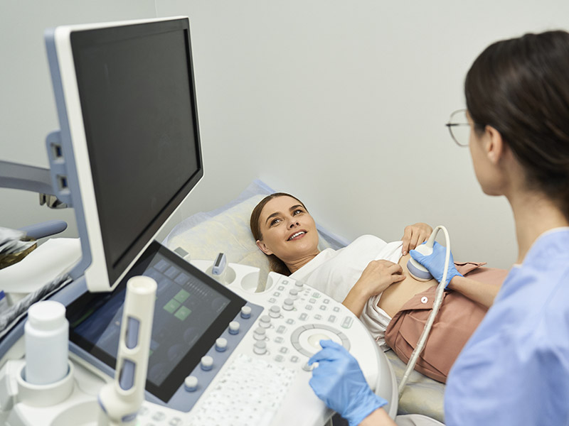 Realización de colposcopia y papanicolaou para detección de VPH