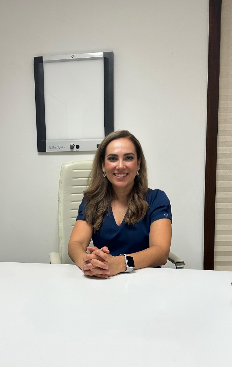 Fotografía de la Dra. Laura Cárdenas, ginecóloga oncóloga